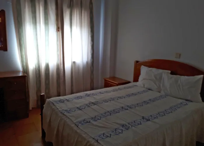 Guest house Mira Tejo 2*